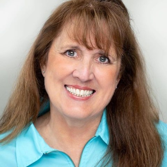 Meet your Posher, Laura - Picture 1 of 1